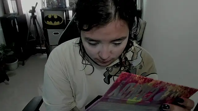 Snapshot of aika-dreams chatting on 07/23/26, 02:04 aika-dreams online show from 07/23/26, 02:04