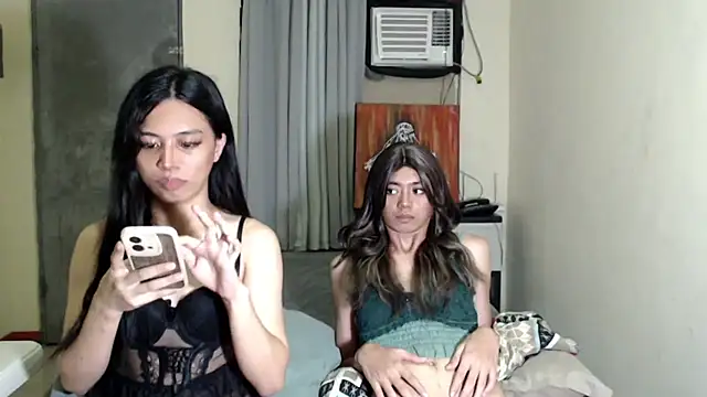 Snapshot of Urworldclasstrans chatting on 11/10/25, 12:48 Urworldclasstrans online show from 11/10/25, 12:48