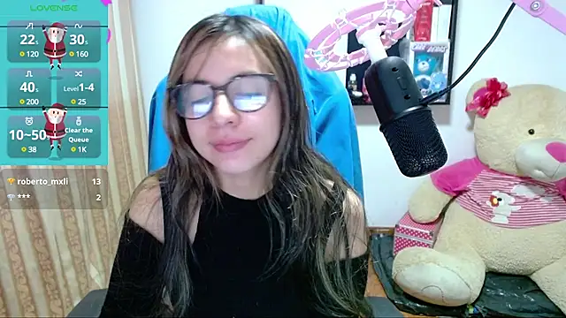 Maggie Fox3 online show from 12/27/24, 03:31