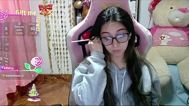 Maggie Fox3 online show from 11/10/25, 01:15