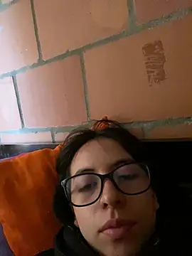 Snapshot of Maggie_Fox3 chatting on 04/06/26, 01:45 Maggie Fox3 online show from 04/06/26, 01:45