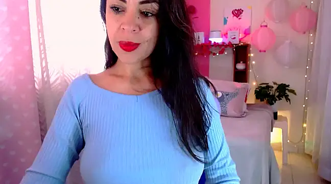 Snapshot of LATINGODDESS_X chatting on 03/21/25, 02:40 LATINGODDESS X online show from 03/21/25, 02:40