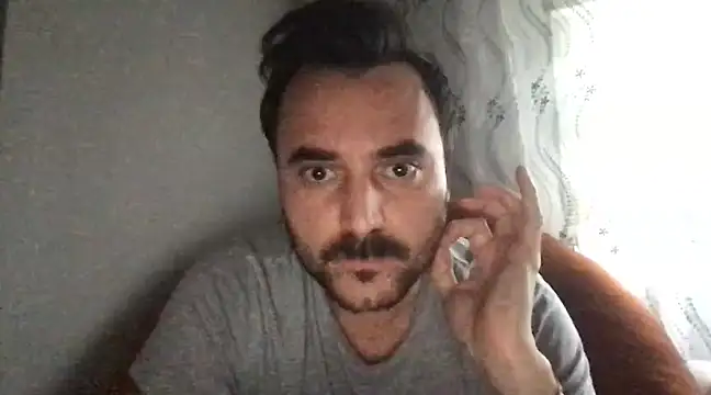 Snapshot of Consensustr chatting on 01/04/25, 12:16 Consensustr online show from 01/04/25, 12:16