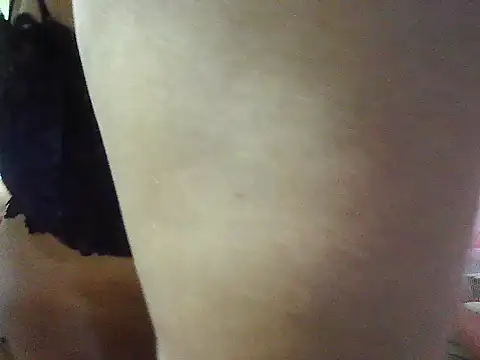 Snapshot of Alora-shine chatting on 02/23/25, 04:39 Alora-shine online show from 02/23/25, 04:39