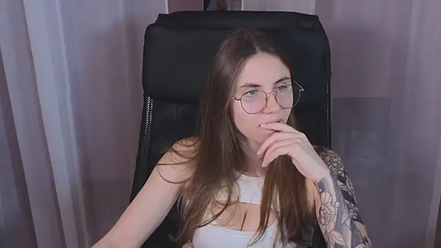  AnnaStark  online show from 02/05/25, 08:25