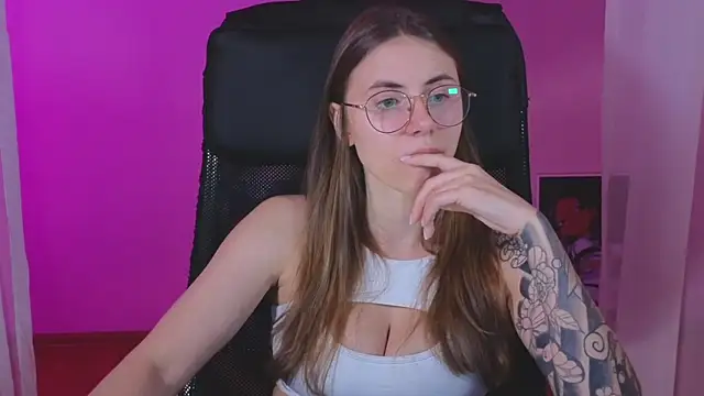  AnnaStark  online show from 02/22/25, 08:31