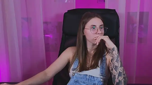  AnnaStark  online show from 03/12/25, 11:33