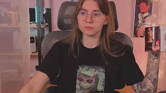  AnnaStark  online show from 06/18/26, 08:46