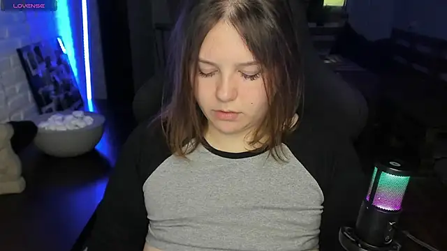 XNirvanaX online show from 09/17/25, 03:30