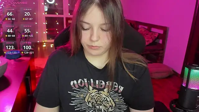 Snapshot of XNirvanaX chatting on 02/12/26, 02:50 XNirvanaX online show from 02/12/26, 02:50