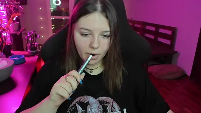 Snapshot of XNirvanaX chatting on 02/17/26, 05:04 XNirvanaX online show from 02/17/26, 05:04