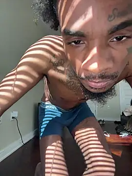 Snapshot of lilzaddy@xh chatting on 11/14/25, 05:44 lilzaddyxh online show from 11/14/25, 05:44