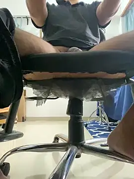 Snapshot of the_indian_dick_u_want chatting on 01/13/25, 03:23 the indian dick u want online show from 01/13/25, 03:23