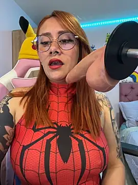 Luna Paris  online show from 10/27/25, 02:10