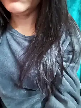 Snapshot of Beautiful_xxo chatting on 12/17/24, 05:15 Beautiful xxo online show from 12/17/24, 05:15