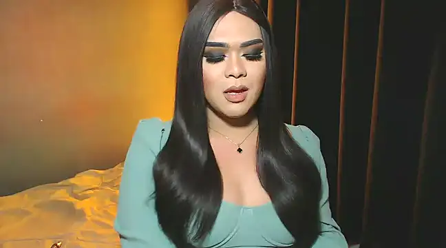 Snapshot of VictoriaEliz chatting on 12/26/24, 11:43 VictoriaEliz online show from 12/26/24, 11:43