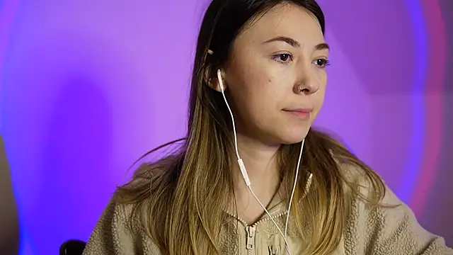 Snapshot of chibi_moon_ chatting on 01/11/25, 04:57 chibi moon online show from 01/11/25, 04:57