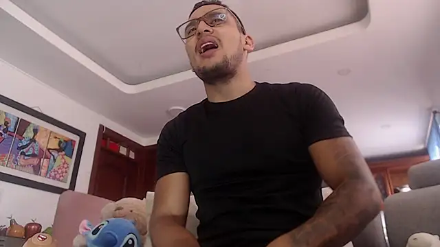 Snapshot of dvg2402 chatting on 01/28/25, 05:14 dvg2402 online show from 01/28/25, 05:14