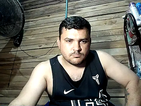 Snapshot of Arcangel_05 chatting on 03/21/26, 04:17 Arcangel 05 online show from 03/21/26, 04:17