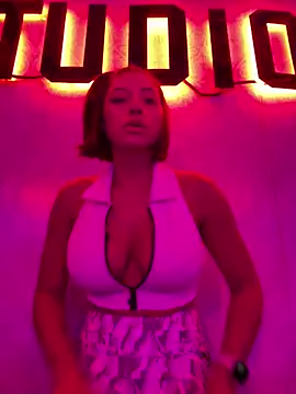 alexademie1 online show from 01/15/25, 05:26