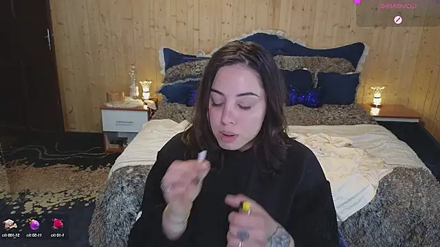 Snapshot of VanessaDoyle chatting on 01/26/25, 06:07 VanessaDoyle online show from 01/26/25, 06:07
