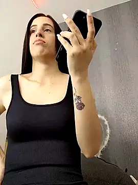 Amira Milker online show from 03/01/25, 02:34