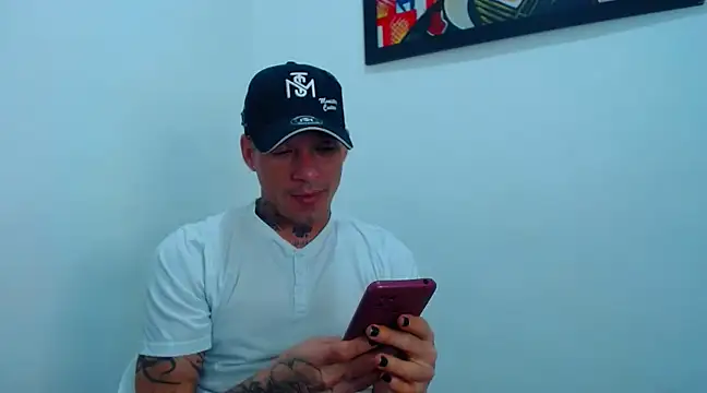 Snapshot of sebas_bigcock69 chatting on 12/12/24, 04:15 sebas bigcock69 online show from 12/12/24, 04:15