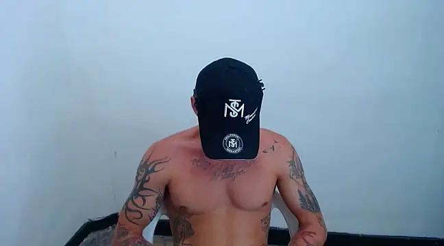 Snapshot of sebas_bigcock69 chatting on 12/13/24, 11:06 sebas bigcock69 online show from 12/13/24, 11:06