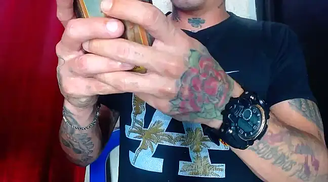 Snapshot of sebas_bigcock69 chatting on 02/21/25, 02:38 sebas bigcock69 online show from 02/21/25, 02:38