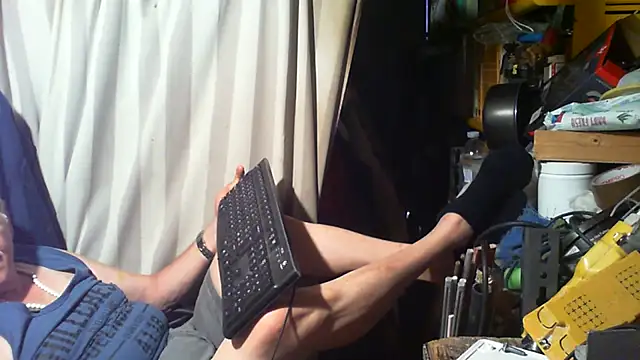 Snapshot of nonnomaturobisex chatting on 07/29/26, 09:51 nonnomaturobisex online show from 07/29/26, 09:51