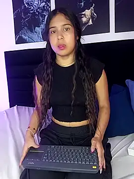 Snapshot of SARA_MILLER69 chatting on 03/25/26, 02:34 SARA MILLER69 online show from 03/25/26, 02:34