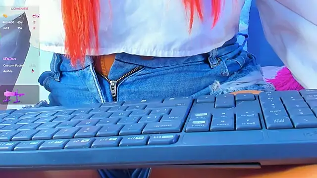 Snapshot of Pantyhose_queen chatting on 03/17/26, 12:48 Pantyhose queen online show from 03/17/26, 12:48