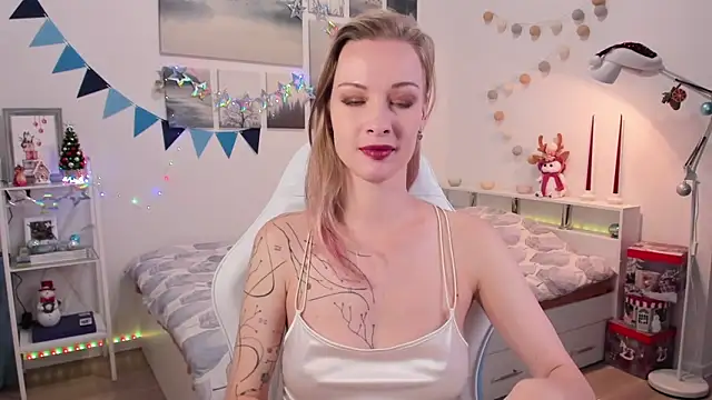 Snapshot of MissRightX chatting on 01/04/25, 11:54 MissRightX online show from 01/04/25, 11:54