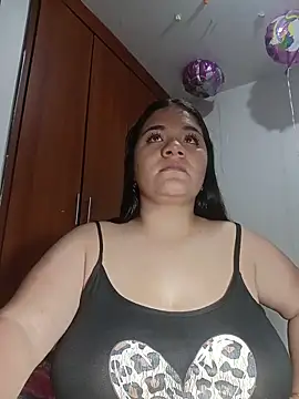 Snapshot of Van3orgasm4me chatting on 10/29/25, 05:31 Van3orgasm4me online show from 10/29/25, 05:31