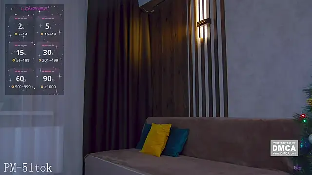 Snapshot of Holl1Would chatting on 01/03/25, 10:29 Holl1Would online show from 01/03/25, 10:29