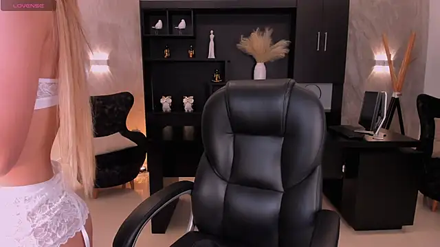 LexieWayne online show from 12/30/24, 11:06