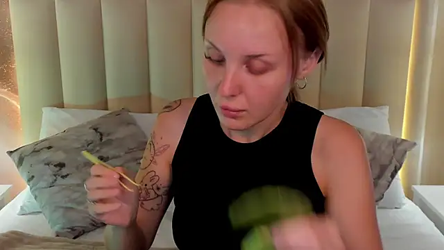 LianaFord online show from 06/25/26, 07:24