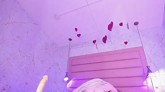 AntonellaRossi online show from 02/21/25, 09:43