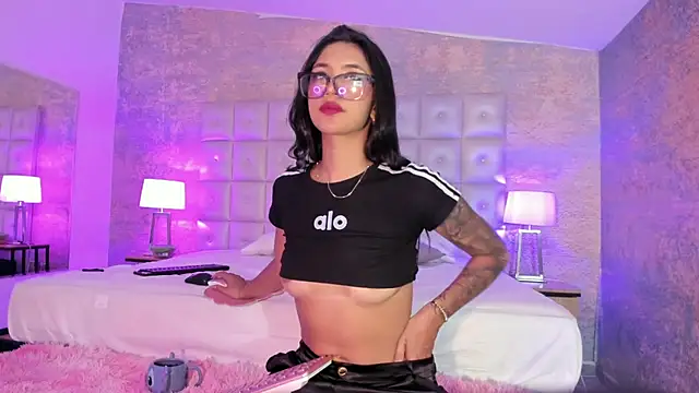 AntonellaRossi online show from 11/20/25, 07:46