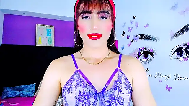 Snapshot of priscilahotker chatting on 09/15/25, 04:56 priscilahotker online show from 09/15/25, 04:56