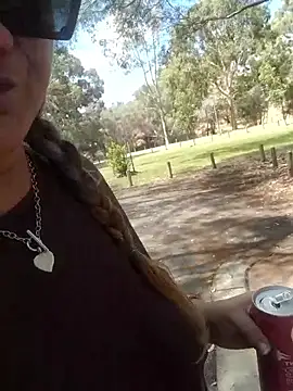 Snapshot of BubblegumCj chatting on 02/15/26, 03:47 BubblegumCj online show from 02/15/26, 03:47