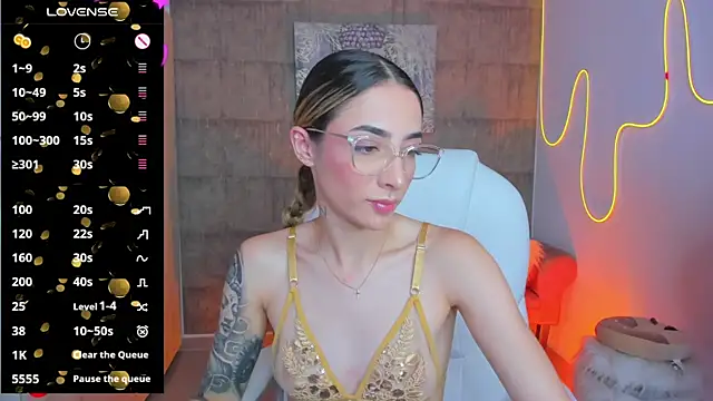 Snapshot of barbie_scoth_ chatting on 01/20/25, 08:18 barbie scoth  online show from 01/20/25, 08:18