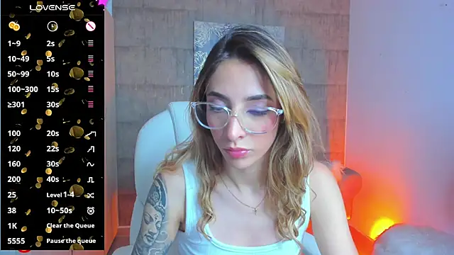 Snapshot of barbie_scoth_ chatting on 02/01/25, 03:41 barbie scoth  online show from 02/01/25, 03:41