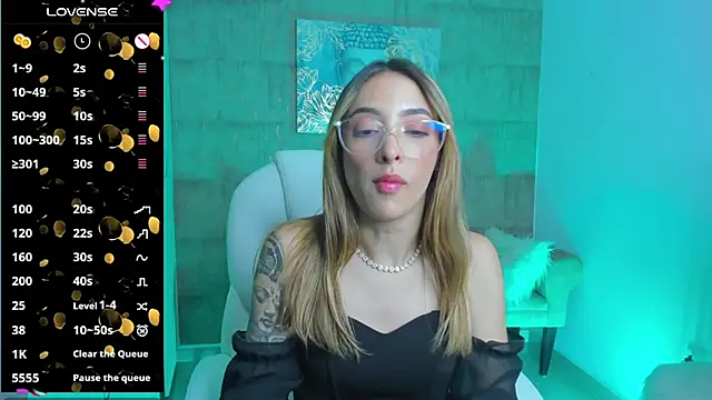 Snapshot of barbie_scoth_ chatting on 02/16/25, 10:43 barbie scoth  online show from 02/16/25, 10:43