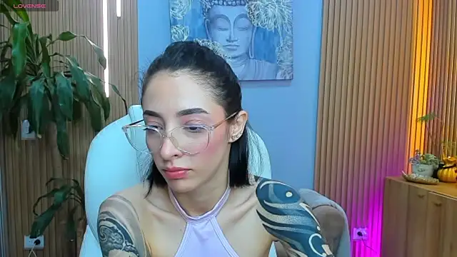 Snapshot of barbie_scoth_ chatting on 04/17/26, 06:44 barbie scoth online show from 04/17/26, 06:44