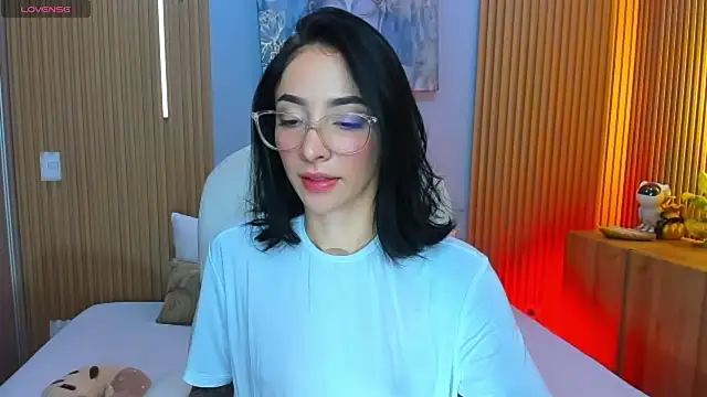 Snapshot of barbie_scoth_ chatting on 06/17/26, 08:10 barbie scoth online show from 06/17/26, 08:10