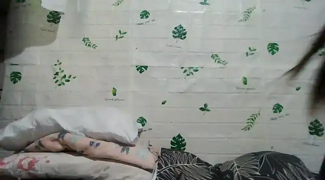 Snapshot of Silly_Girl21 chatting on 12/19/24, 09:40 Silly Girl21 online show from 12/19/24, 09:40