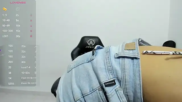 Snapshot of labrika_ chatting on 12/04/24, 11:35 labrika online show from 12/04/24, 11:35