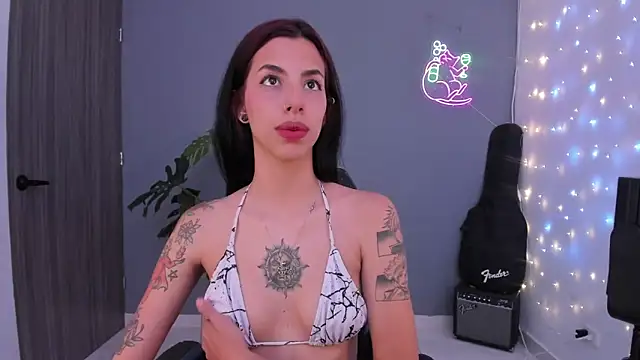 Snapshot of labrika_ chatting on 09/26/25, 04:22 labrika online show from 09/26/25, 04:22