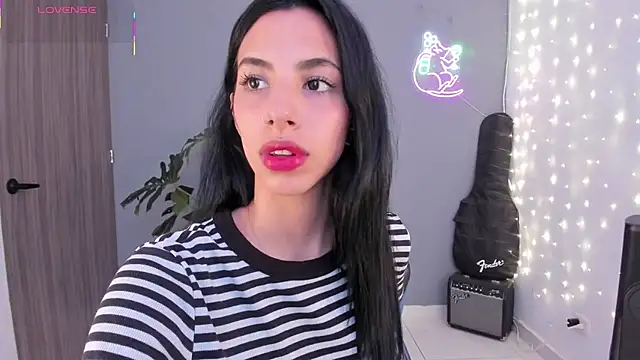 Snapshot of labrika_ chatting on 10/24/25, 08:49 labrika online show from 10/24/25, 08:49